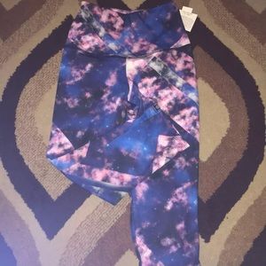 Onzie galaxy capris